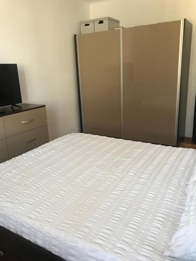 Apartament Sanda Leilighet Turda Eksteriør bilde