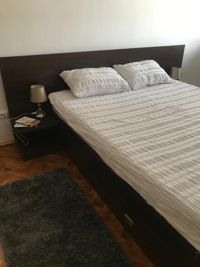 Apartament Sanda Leilighet Turda Eksteriør bilde